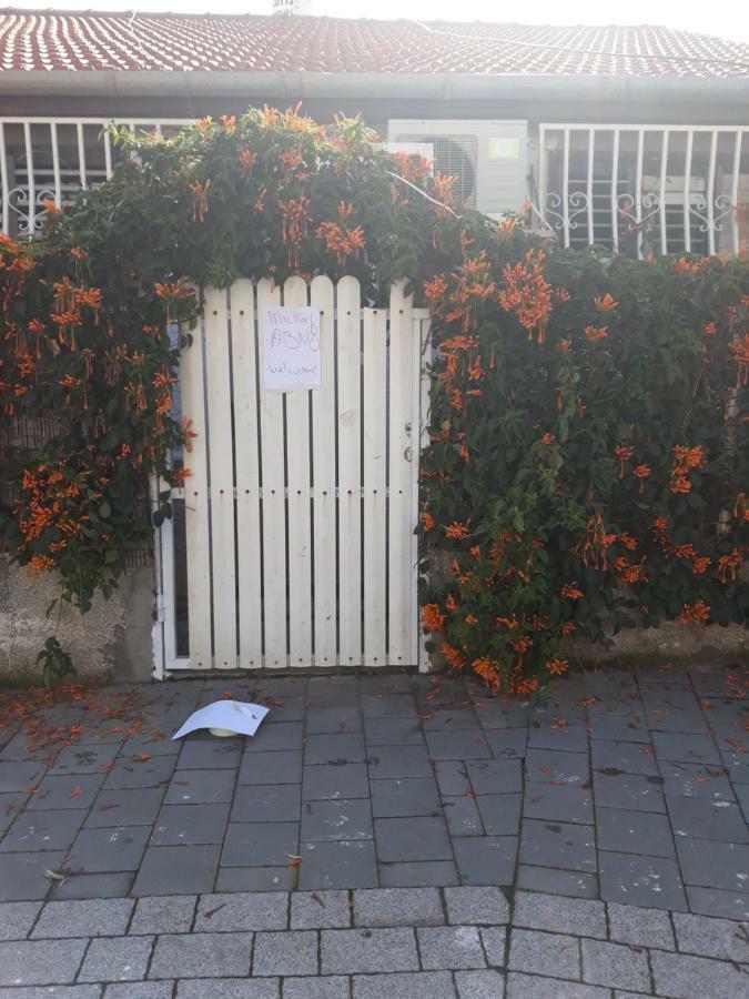 Michal 'Place Tel Aviv Exteriör bild